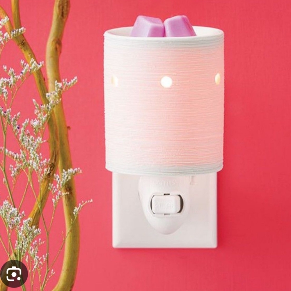 Scentsy Etched Core Mini Warmer